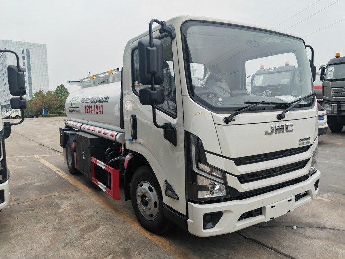 JMC Fuel Truck – 5,000L–6,000L Fuel Tanker & Mobile Fuel Dispenser
