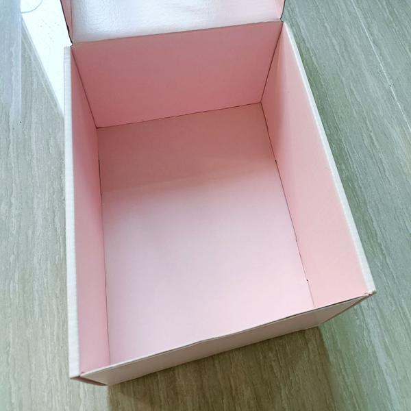 Почтовые ящики из розового картона для экологически чистой упаковки