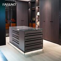 Meubles de rangement à l' étagère moderne Conception personnalisée avec portes finies en faisceau de bois