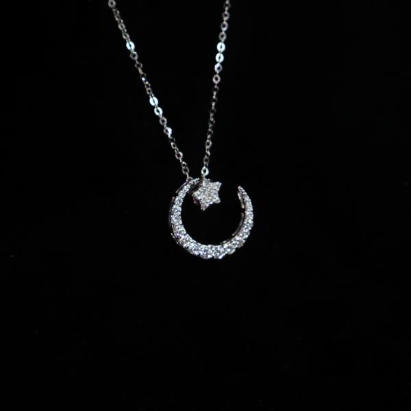 Romantic 18K Gold Crescent Moon Star Lab-Grown Diamond Necklace Wholesale for Lovers White Gold with VVS Clarity for Weddings