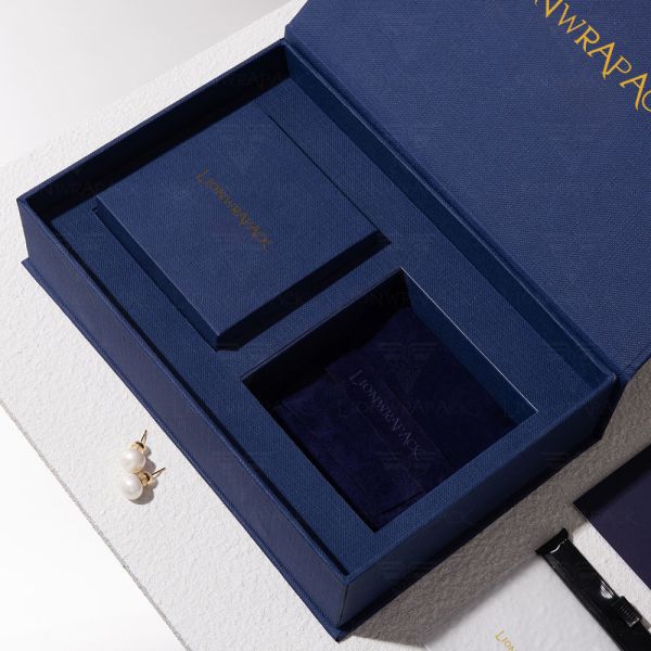 Coffret cadeau de bijoux en gros avec couvercle rabattable magnétique, sac en velours et carte, emballage durable en vrac