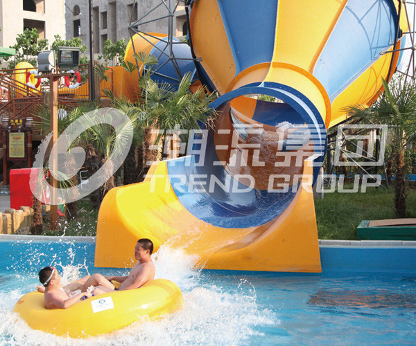 Grande glissière d'eau de tornade de fibre de verre pour le fournisseur d'équipement de parc d'Aqua de parc aquatique