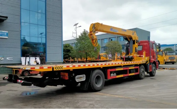 FAW 10 Tons Heavy-Duty Tow Truck with Crane