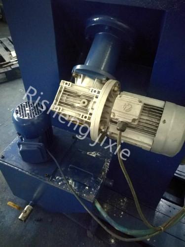 Environmental Friendly Industrial Sandblaster With Multiple Sandblast Guns