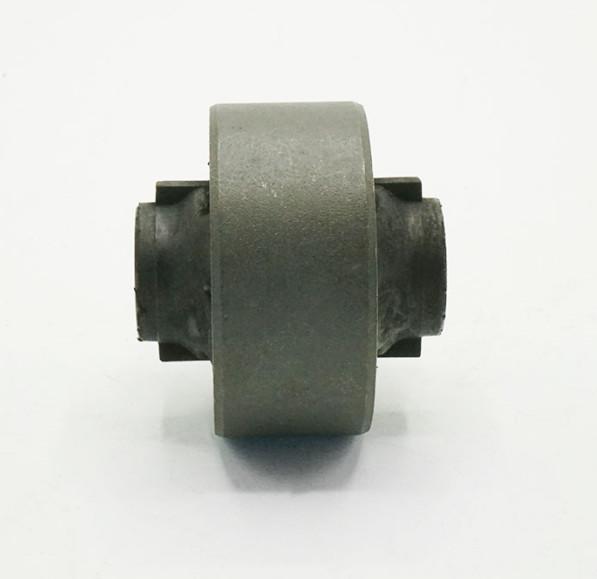 Lower Front Suspension Bushing Rubber Nissan Engine Mounts 54500-1KA0B 54570-BB00A