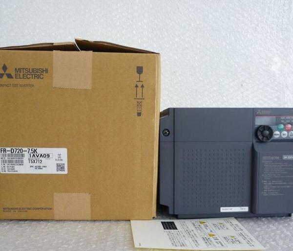 FR-D720-7.5K Mitsubishi Frequency Inverter 7.5KW AC220VAC Japan's MITSUBISHI D700 inverter new original spot