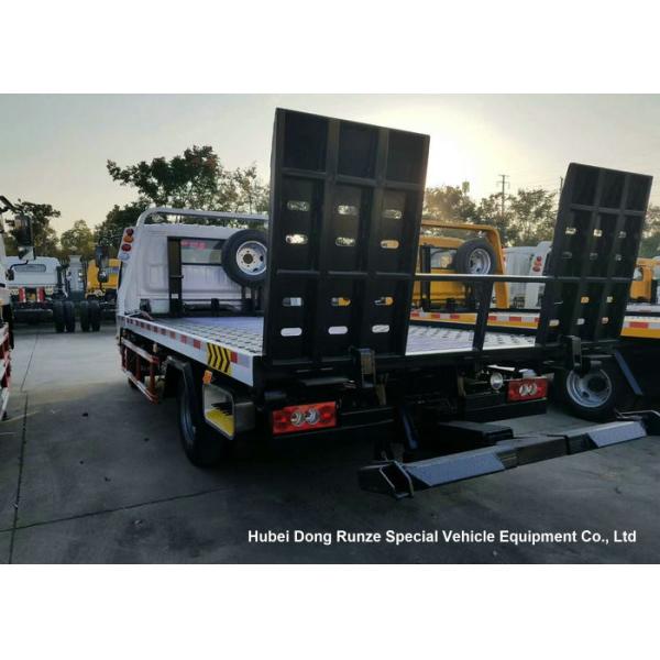 4 Ton Hydraulic Wrecker Tow Truck , Flatbed Recovery Truck With Cummins Engine