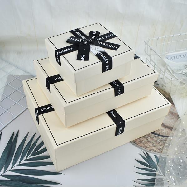 Rigid Gift Box Ins Style Gift Box Empty Souvenir Box Cosmetic Lipstick Box For Birthdays 
