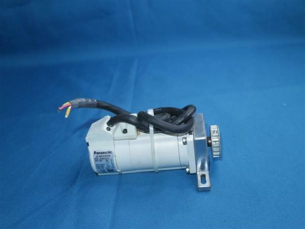 Panasonic : Moteurs triphasés 0.18KW-315KW-AC Servo MSMA012A1E