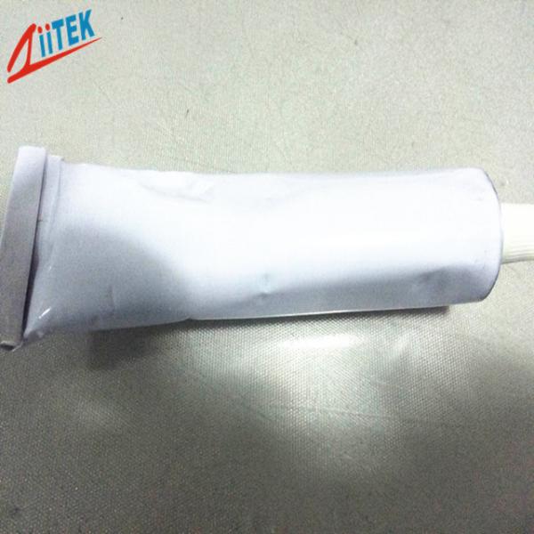 Adhésif conducteur blanc 1.2W/mK -60~250℃ UL94 V-0 à forte adhésion et de l'isolation TIS580-12 de silicone thermiquement