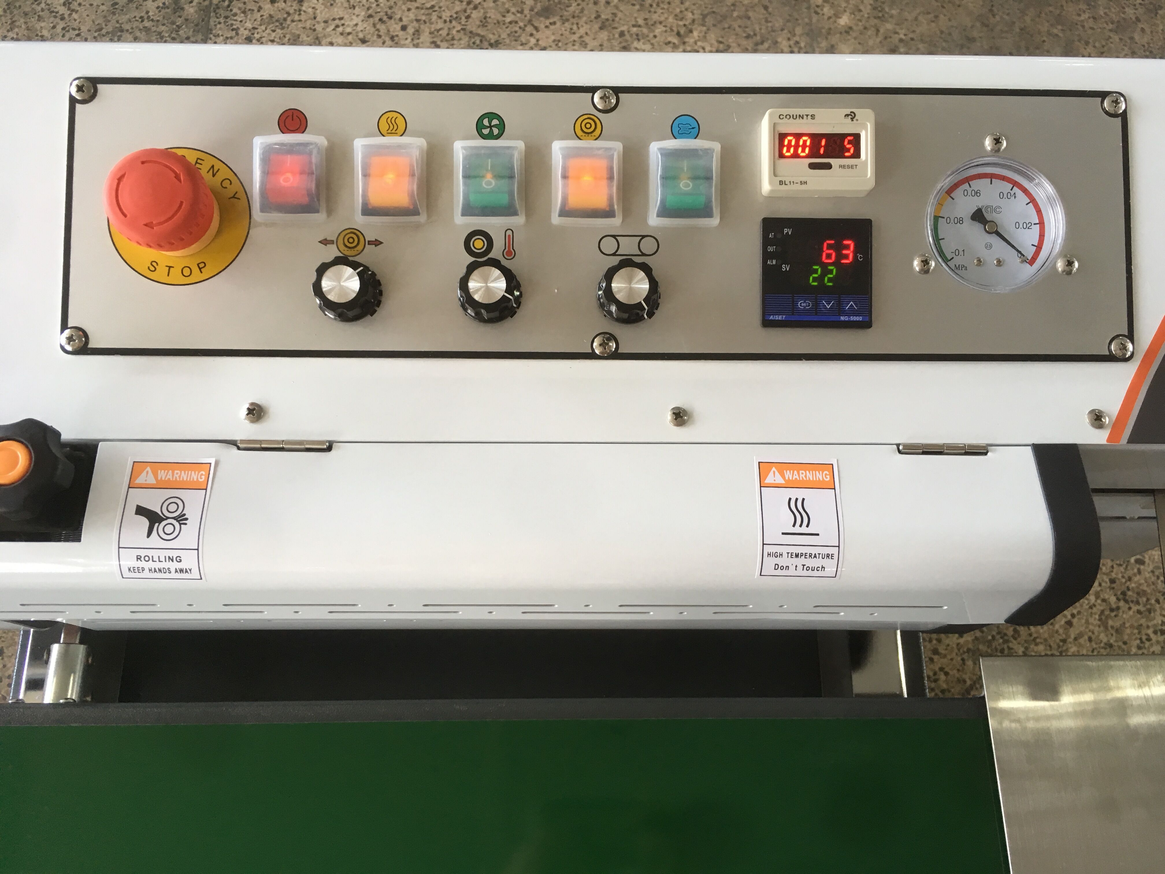 LF-1080B Вертикальная уплотнительная машина, вакуумная пищевая непрерывная лента уплотнителя