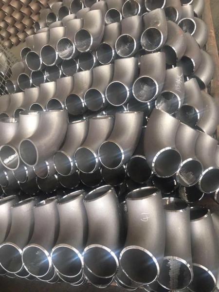Sharp Corners Carbon Steel Pipe Fittings Frictional Resistant Anti Rust Optimum Flow