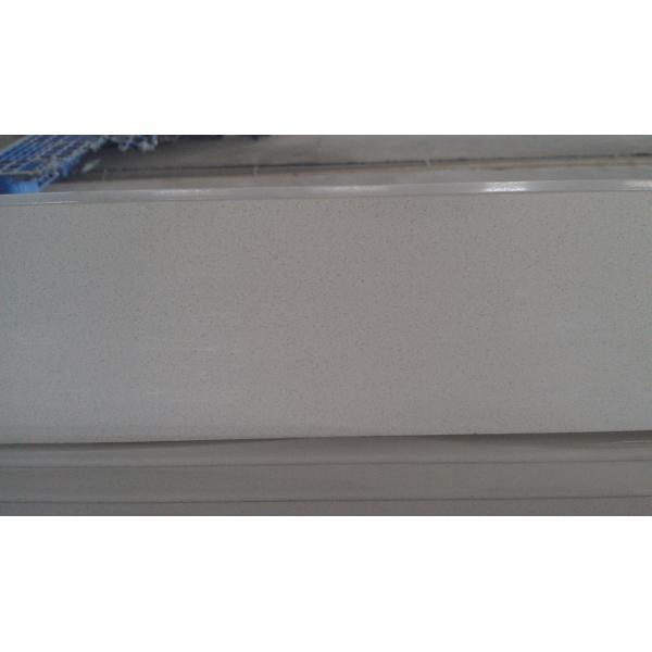 Твердая поверхностная тщета ванной комнаты кварца покрывает твердость 5 до 7 высокая Мохс