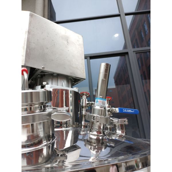 Compact Integrated Design Gelatin Melting Tank with Food-Grade 316L Stainless Steel and Vacuum Defoaming for Lab and R&D Use