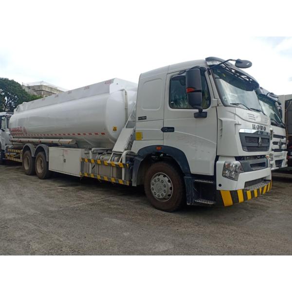 Масштабный грузовик с топливным резервуаром SINOTRUK HOWO 6x4 20000 литров