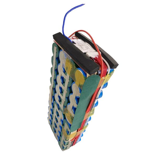 25.6V 60Ah Lifepo4 Solar Street Light Bateria de armazenamento e controlo integrado