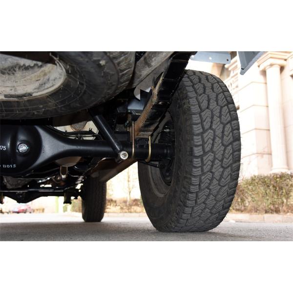 Camioneta de carga de carretera 4x4 diesel de doble fila con asiento del conductor de suspensión aérea