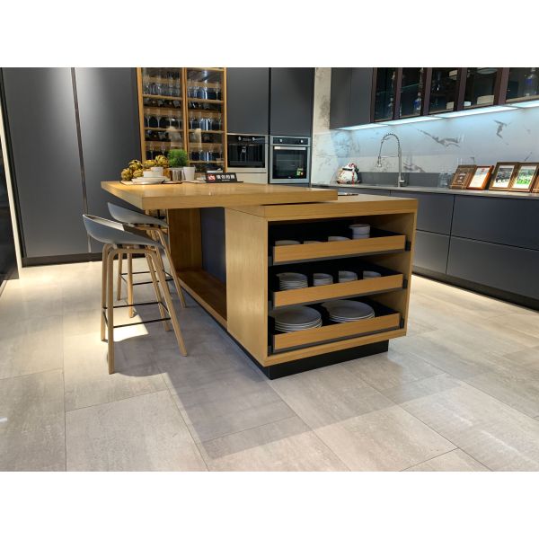 Italian Design Kitchen Cabinet with Quartz Stone Top and Tall Cabinet Ready to Ship