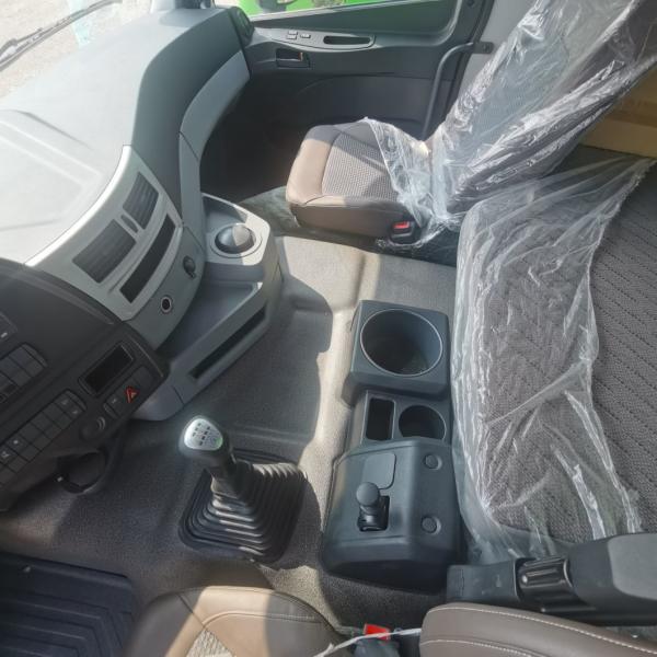 Foton Auman Used Dump Truck for Towing Semi Trailer High Capacity and Efficiency