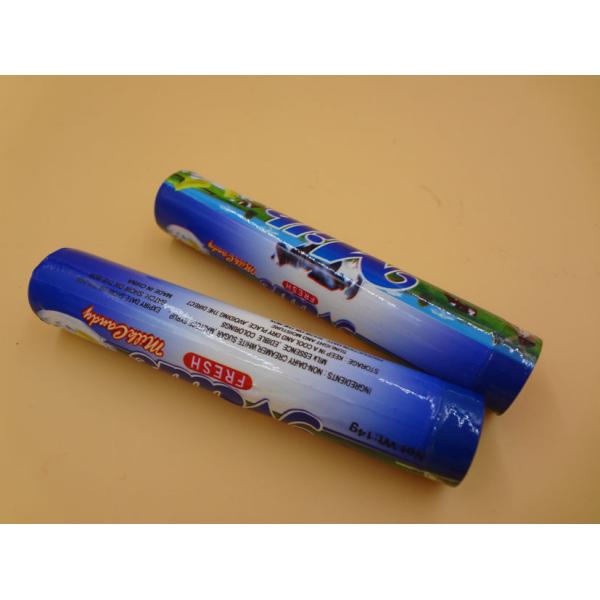 прекрасная помадка планшета молока формы коровы и молока вкуса шоколада упакованная в пластиковой бутылке