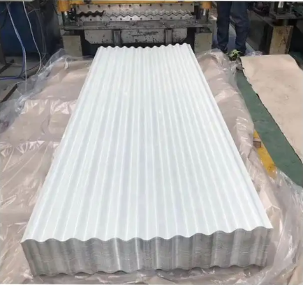 La teja blanca de Resinvilla de la prenda impermeable de la fibra del color esmaltó las tejas del PVC para el tejado