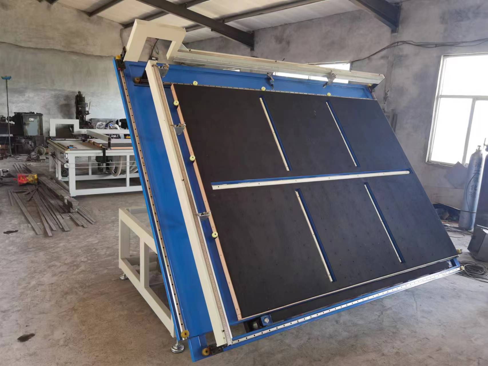 Effort-saving Air-float Glass Cutting Table With Tilting Mechanism For Easy Loading