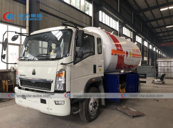 Q345R LPG Gas Tanker Truck Bobtail Truck 5 Tons 8 Tons For Cylinder Refilling