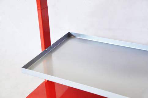 Передвижные стеллажи для выставки товаров 4 слоев металлопластинчатые с рицинусами