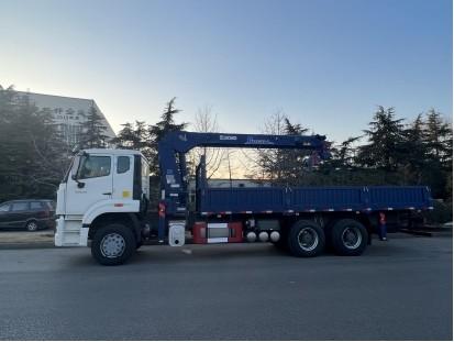 Versatile Cargo Truck Mounted Crane Efficient Lifting And Transport Stability For Construction Logistics Powerful Jib Cranes