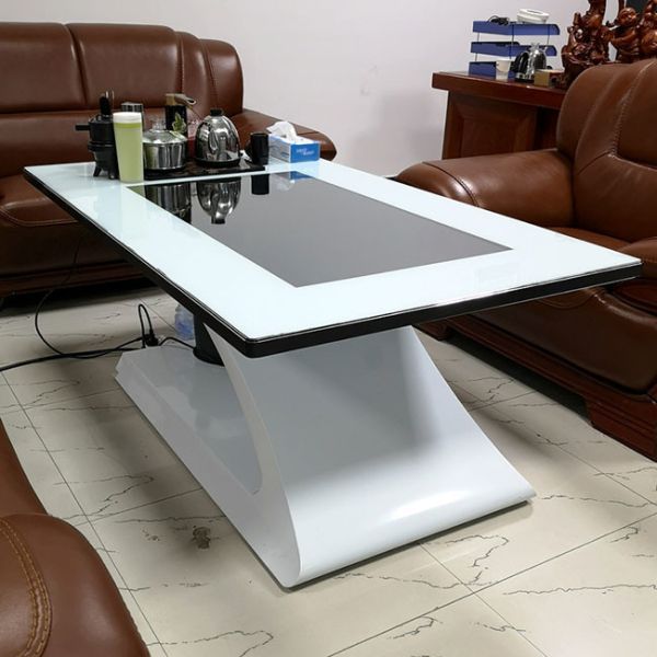 4K  Indoor Interactive Smart Touch Screen Tables / Multitouch Table 350 cd/㎡