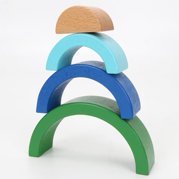 Blocs constitutifs en bois Toy Creative Educational d'arc-en-ciel de Brown 18cm