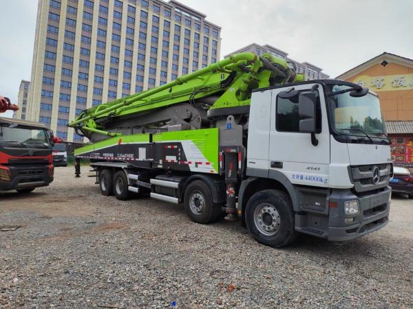 Hauteur d'alimentation 1540 ZLJ5440THB 2019 Zoomlion 56m Pompes à béton camion avec Mercedes Benz châssis monté pompe