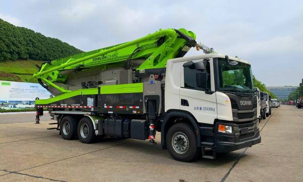Zoomlion 52m New Concrete Pump Truck High Pressure Pumping Hydraulic