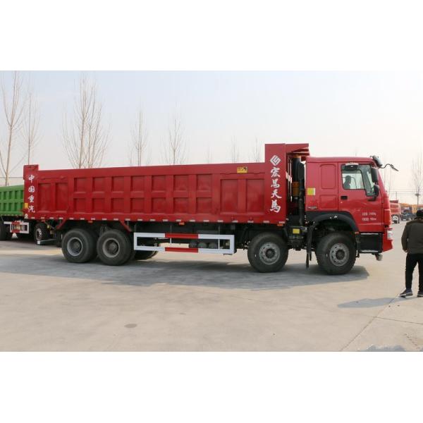 Sinotruck Howo 8x4 12-Wheel Dump Truck Capacity 40ton With red color