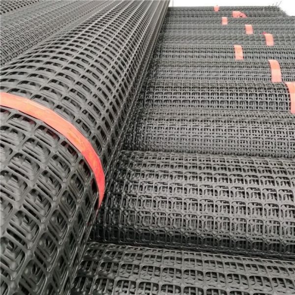 Durable Biaxial Plastic Geogrid 50KNm Crack Prevention Polypropylene Geogrid