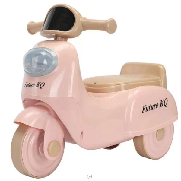 Скутер Детская машина с HD музыкой и огнями G.W 2,6 кг Картонный размер 55*26*32CM