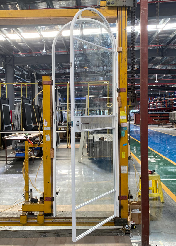 French Retro White Aluminum Alloy Arched Partition Glass Door: Pure White Arch Aesthetics, Reshape Gentle Home Atmosphere