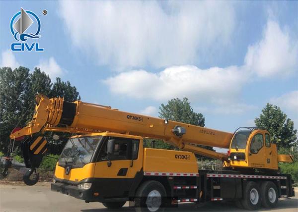 30 Ton Truck Crane 206kw Engine Five Section Octagon Large Rounded Telescopic Boom