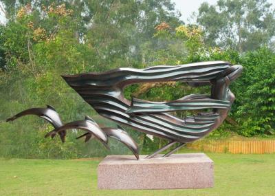 Esculturas exteriores do bronze da mulher do golfinho, escultura de bronze moderna grande