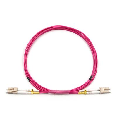 LC UPC para LC UPC Fibra Ótica Duplex OM4 Multimodo OFNR 2.0mm Magenta