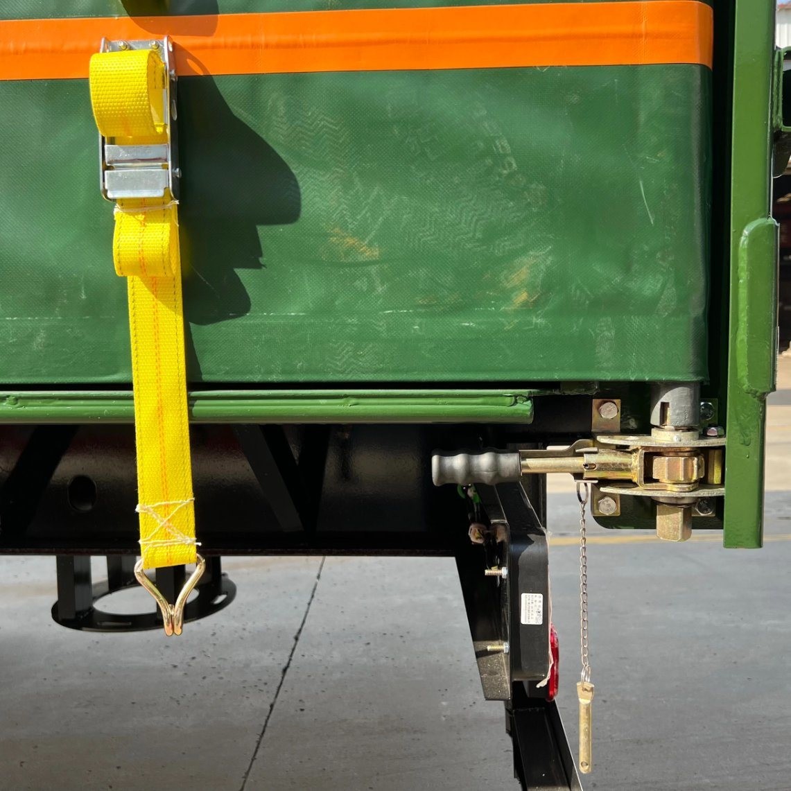 ABS Anti-lock Braking System 3 4-Axle Trailer Closed Cargo Transport with PVC Tarpaulin