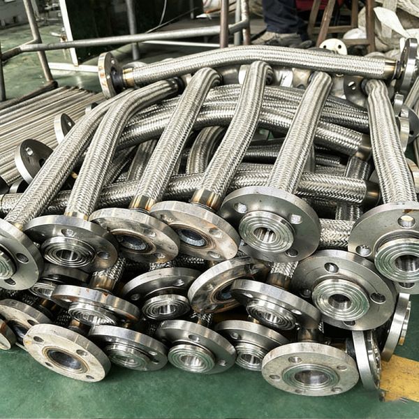 Marine Grade Metal Flange Braided Hose With Secure Connection And Abrasion Resistance