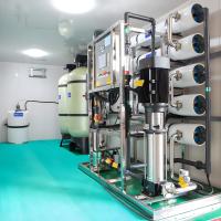 Maximum 10000 ppm TDS de l'eau d'alimentation Système d'osmose inverse 50-70% Taux de récupération 15-65kw