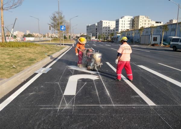 180°C Hot Melt Screed Thermoplastic Road Marking Paint