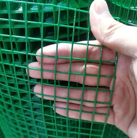 Производственная цена Противокоррозионная ПВХ Пластиковый покрытый сварная проволочная сетка Внешний забор