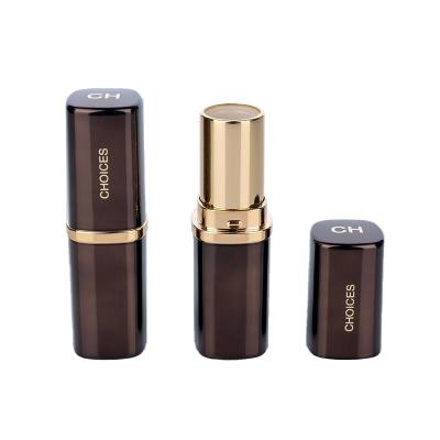 3.5g Tubos de bálsamo labial de acabamento metálico castanho