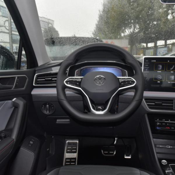 VW Tiguan X 2023 330TSI 2wd honra o Meados de-tamanho SUV da edição da capitânia	Todo-roda-movimentação dianteira