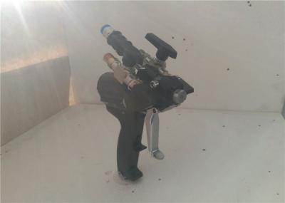 Easy Handling Double Spray Gun , Polyurethane Foam Gun Self Cleaning With Air