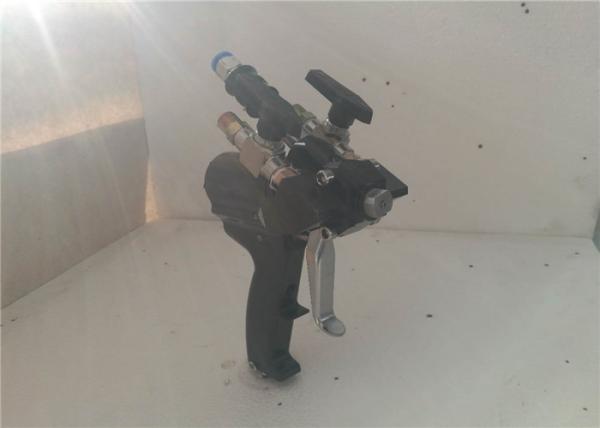 Easy Handling Double Spray Gun , Polyurethane Foam Gun Self Cleaning With Air