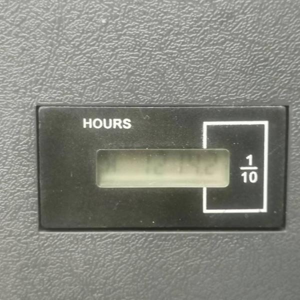 30000 кг масса машины 1,38 м3 вместимость ведра использованный экскаватор Hyundai 305